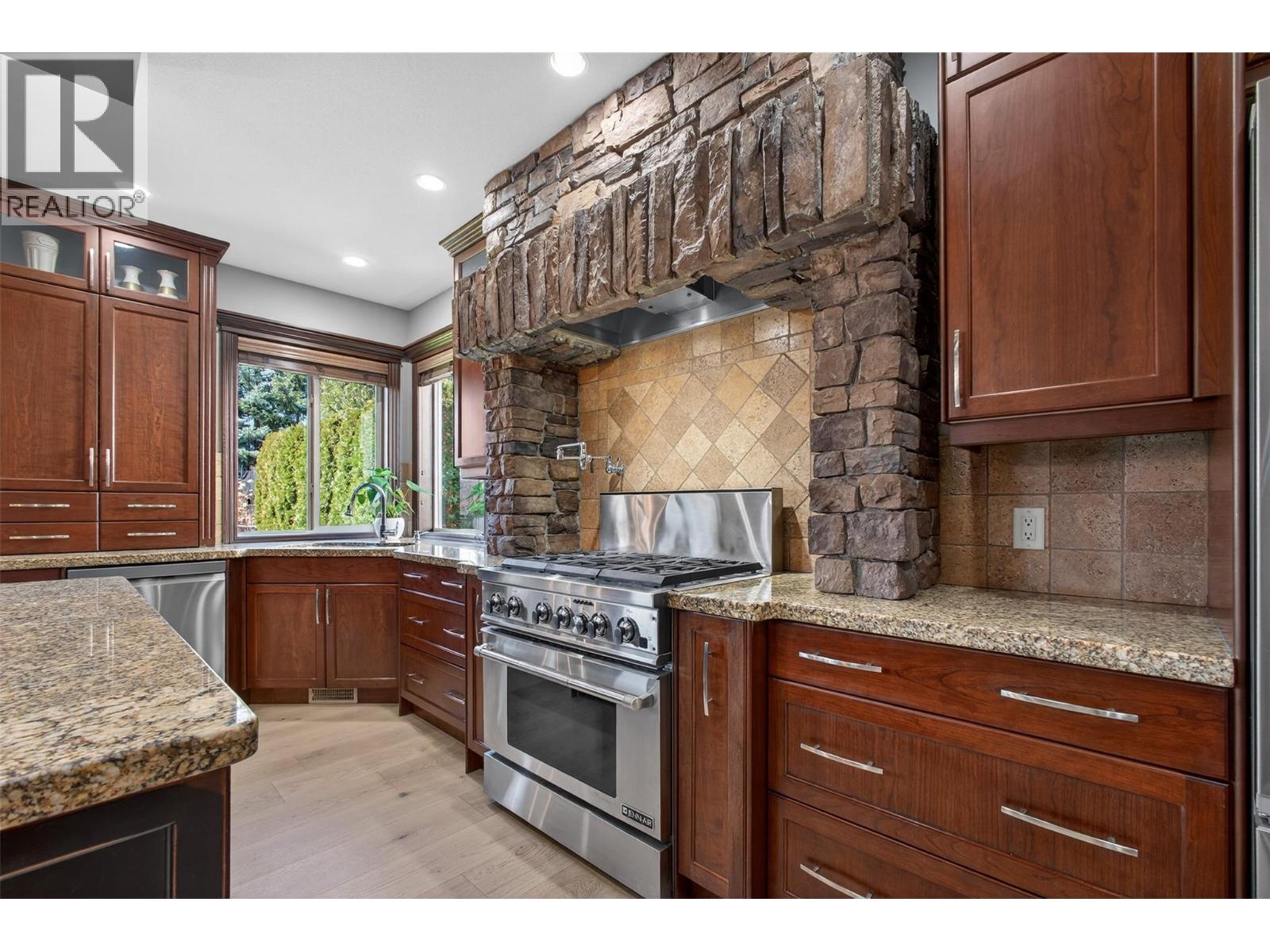 336 Quilchena Drive