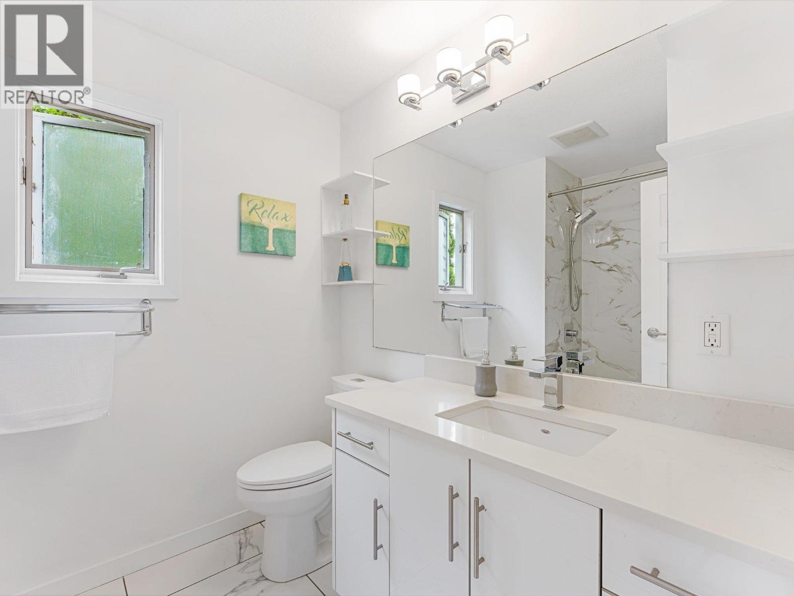 1428 Green Bay Road