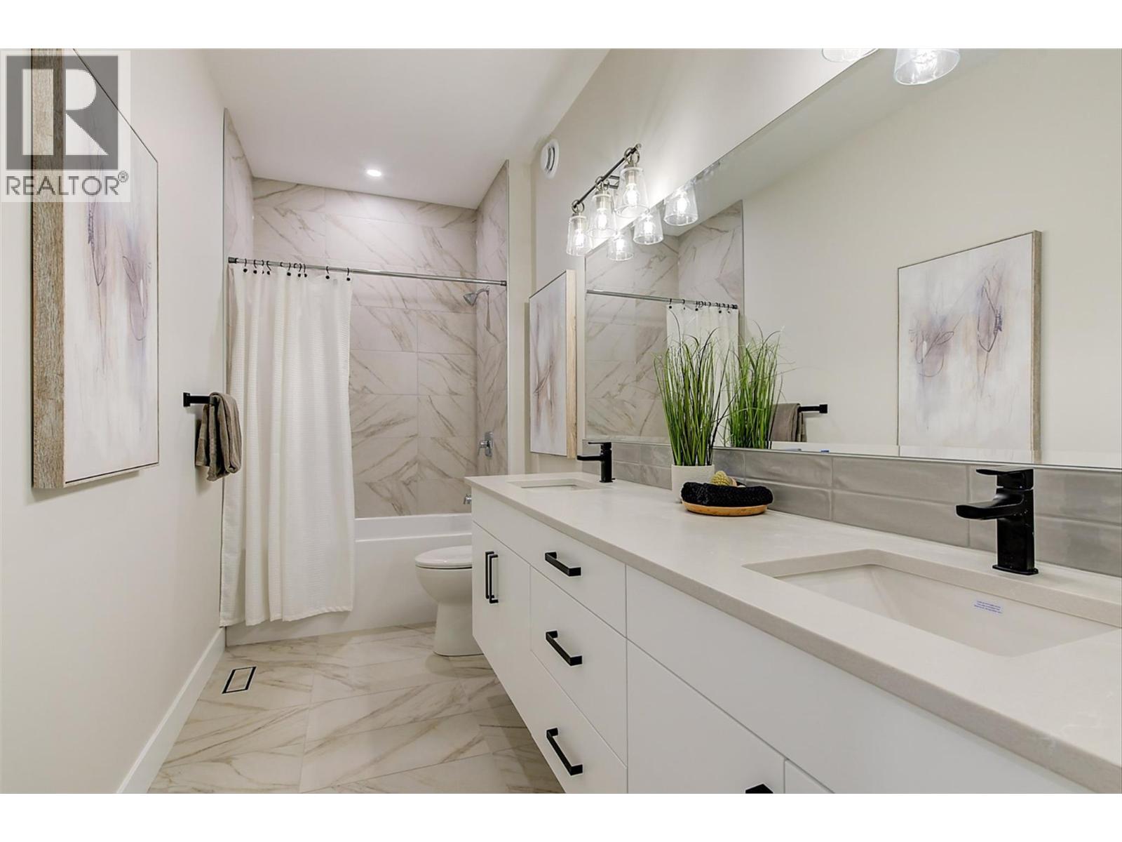 732 Coopland Crescent Unit# 4