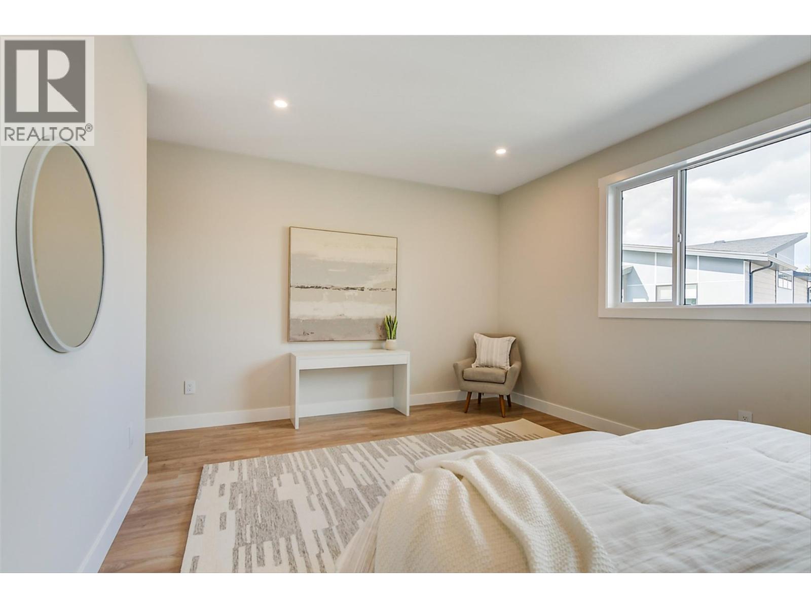 732 Coopland Crescent Unit# 1