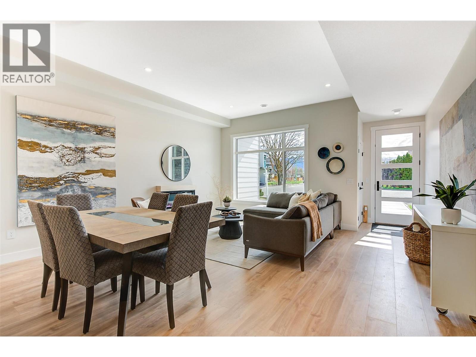 732 Coopland Crescent Unit# 1