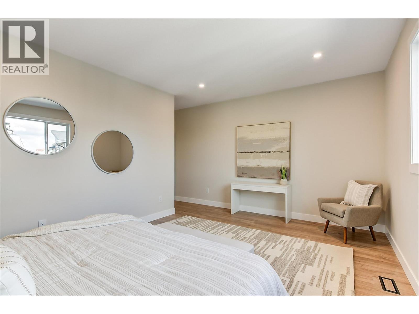 732 Coopland Crescent Unit# 1