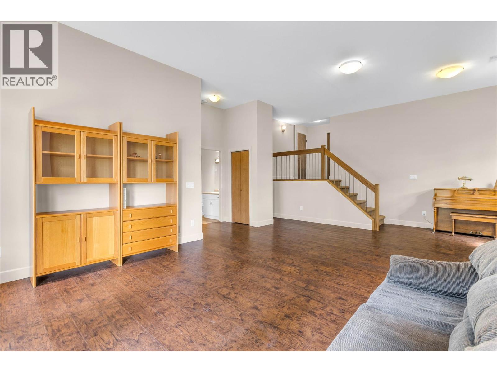 669 Long Ridge Drive Unit# 13