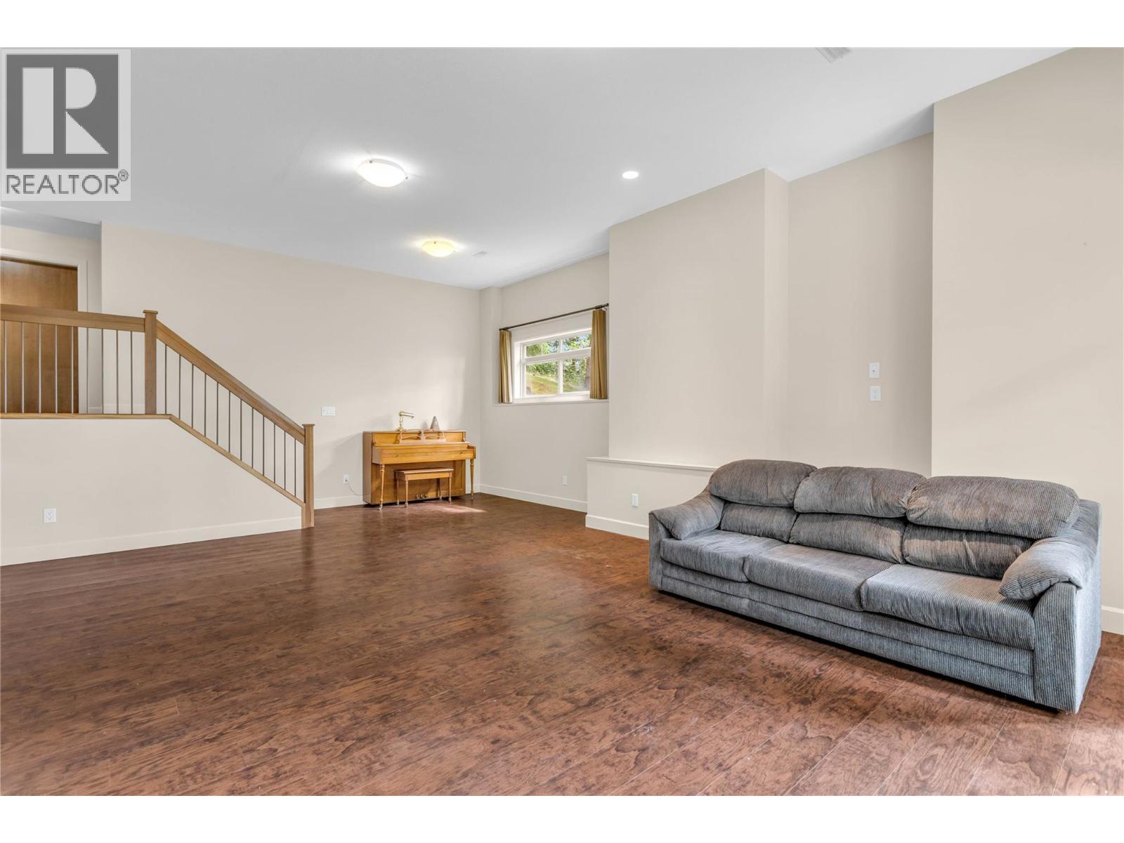 669 Long Ridge Drive Unit# 13