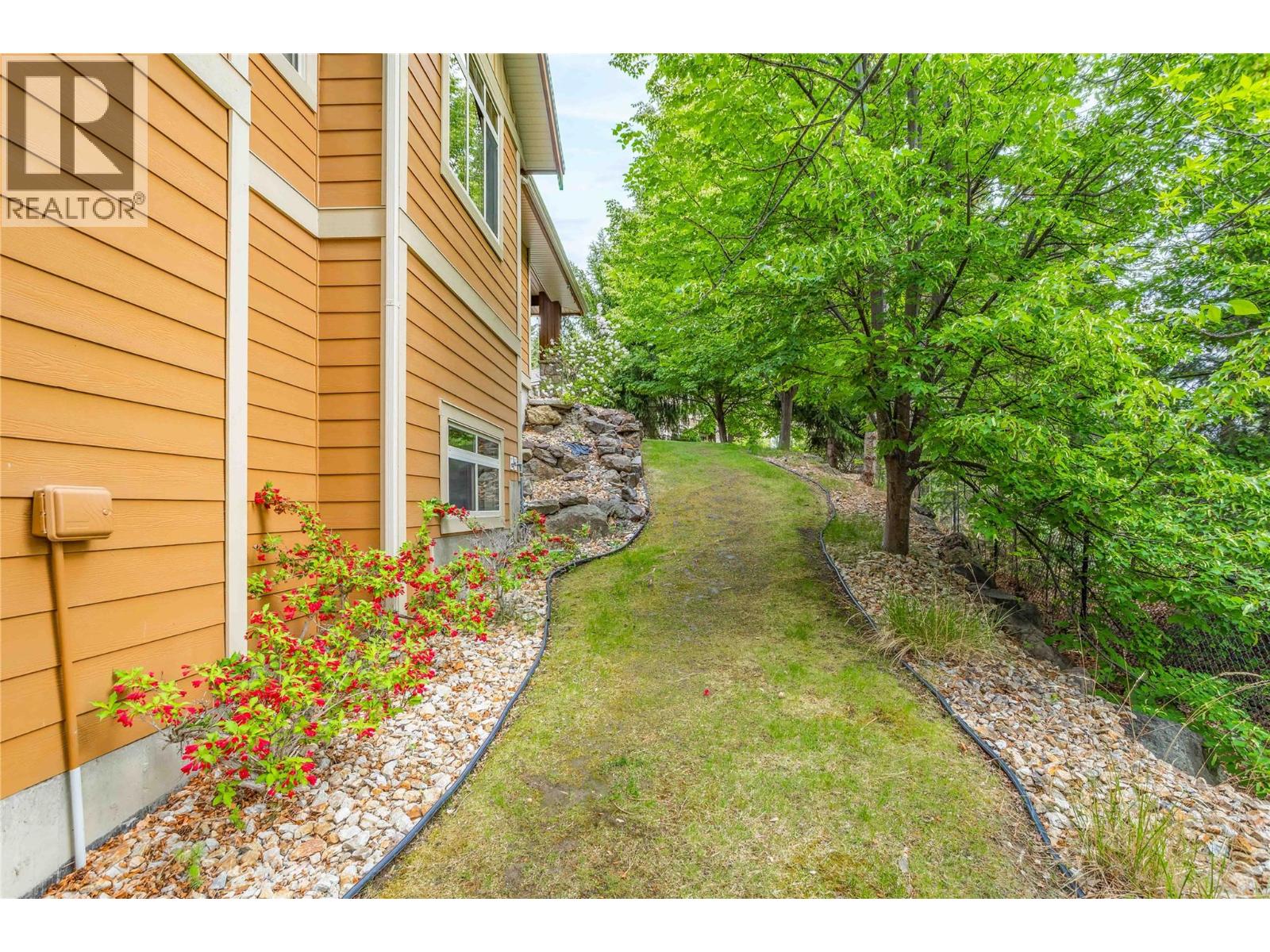 669 Long Ridge Drive Unit# 13