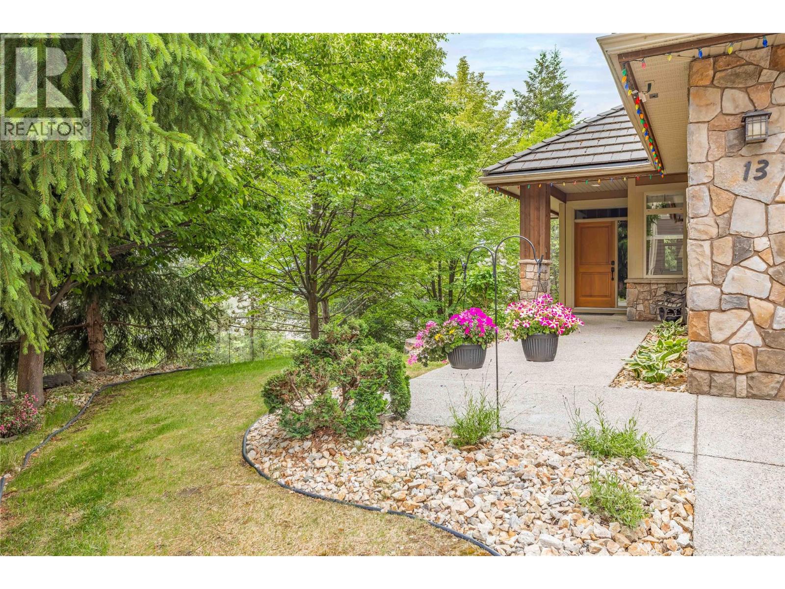 669 Long Ridge Drive Unit# 13