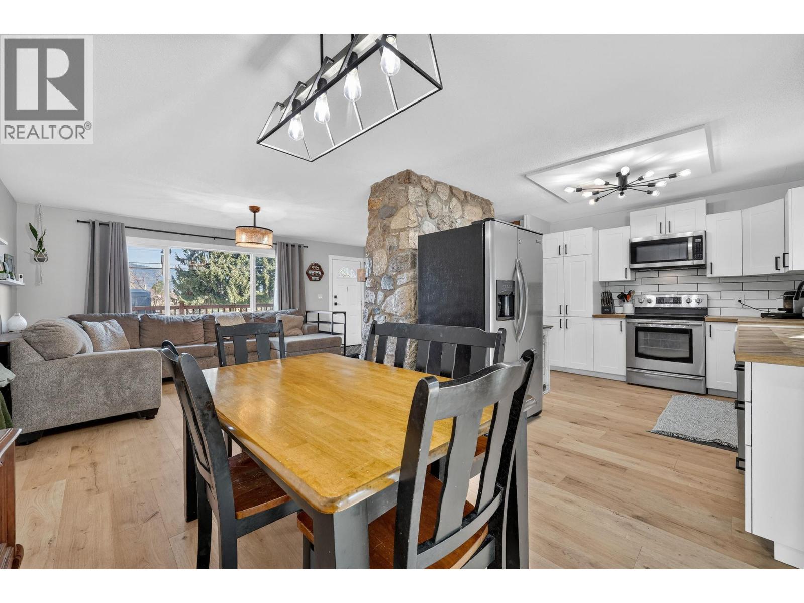 7312 Fintry Delta Road