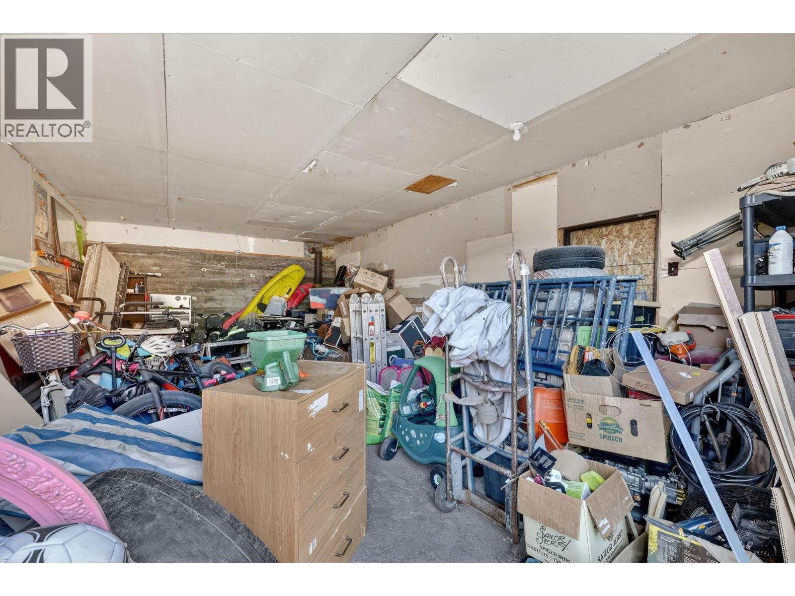 7312 Fintry Delta Road