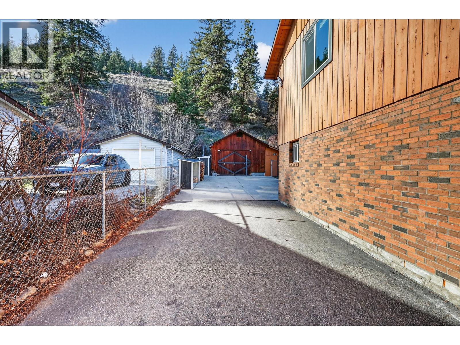 7312 Fintry Delta Road
