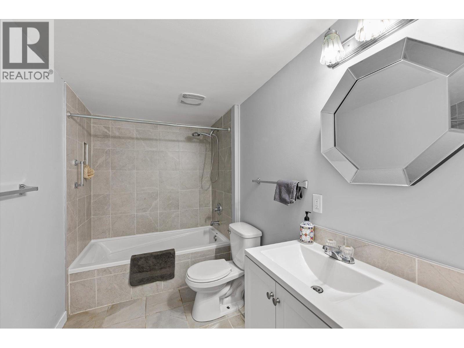 720 Commonwealth Road Unit# 203