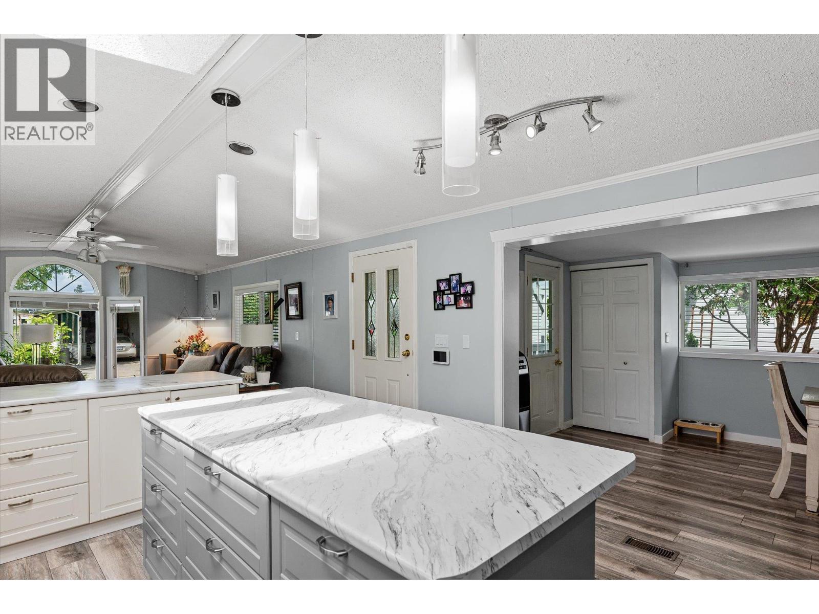 720 Commonwealth Road Unit# 203