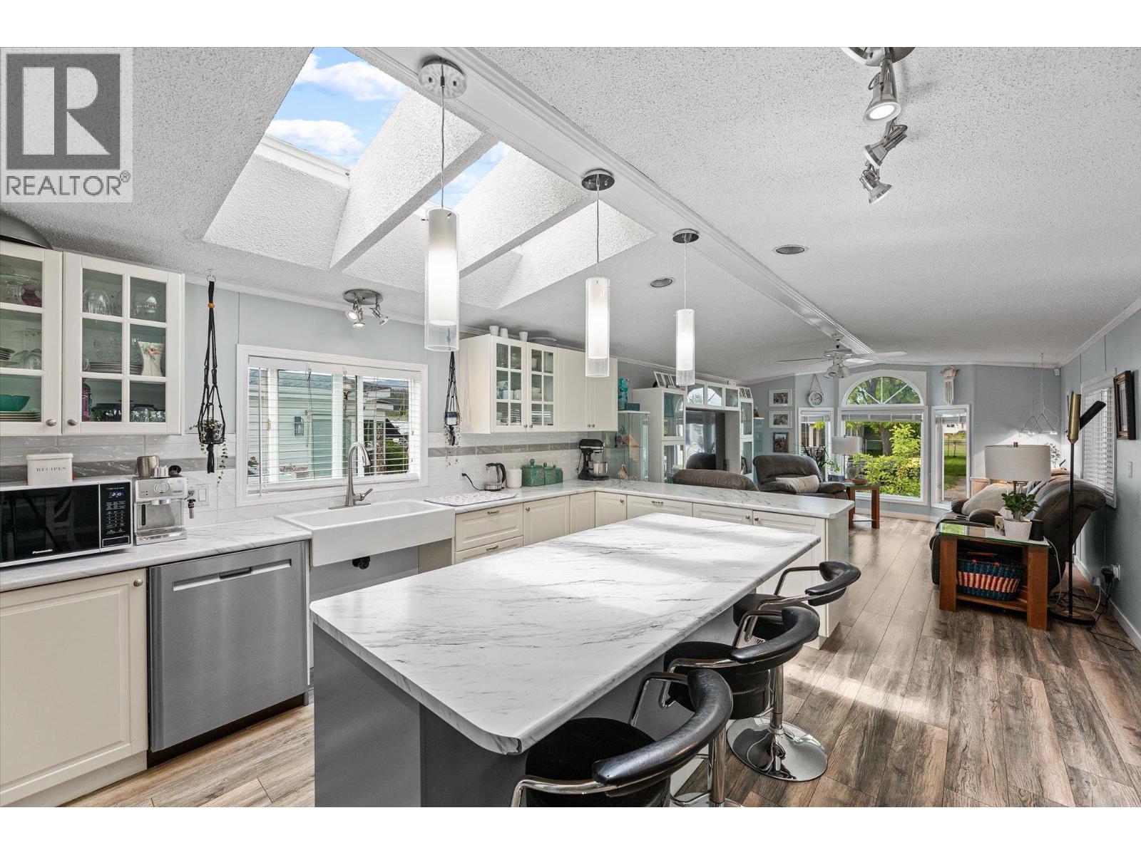 720 Commonwealth Road Unit# 203