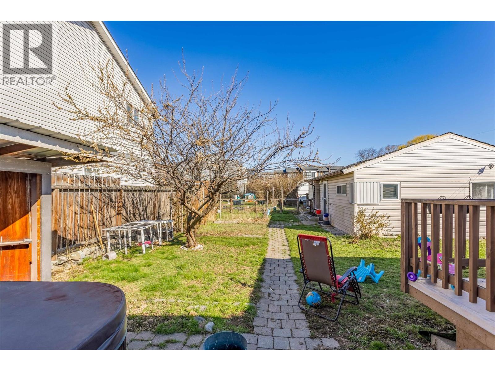 3144 Woodsdale Road