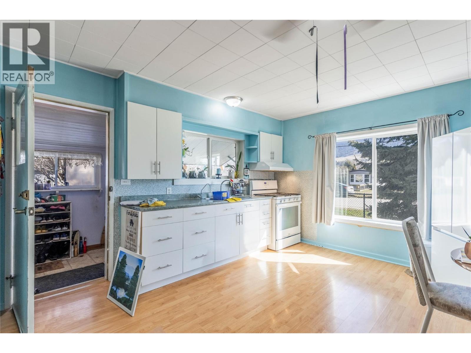 3156 Woodsdale Road