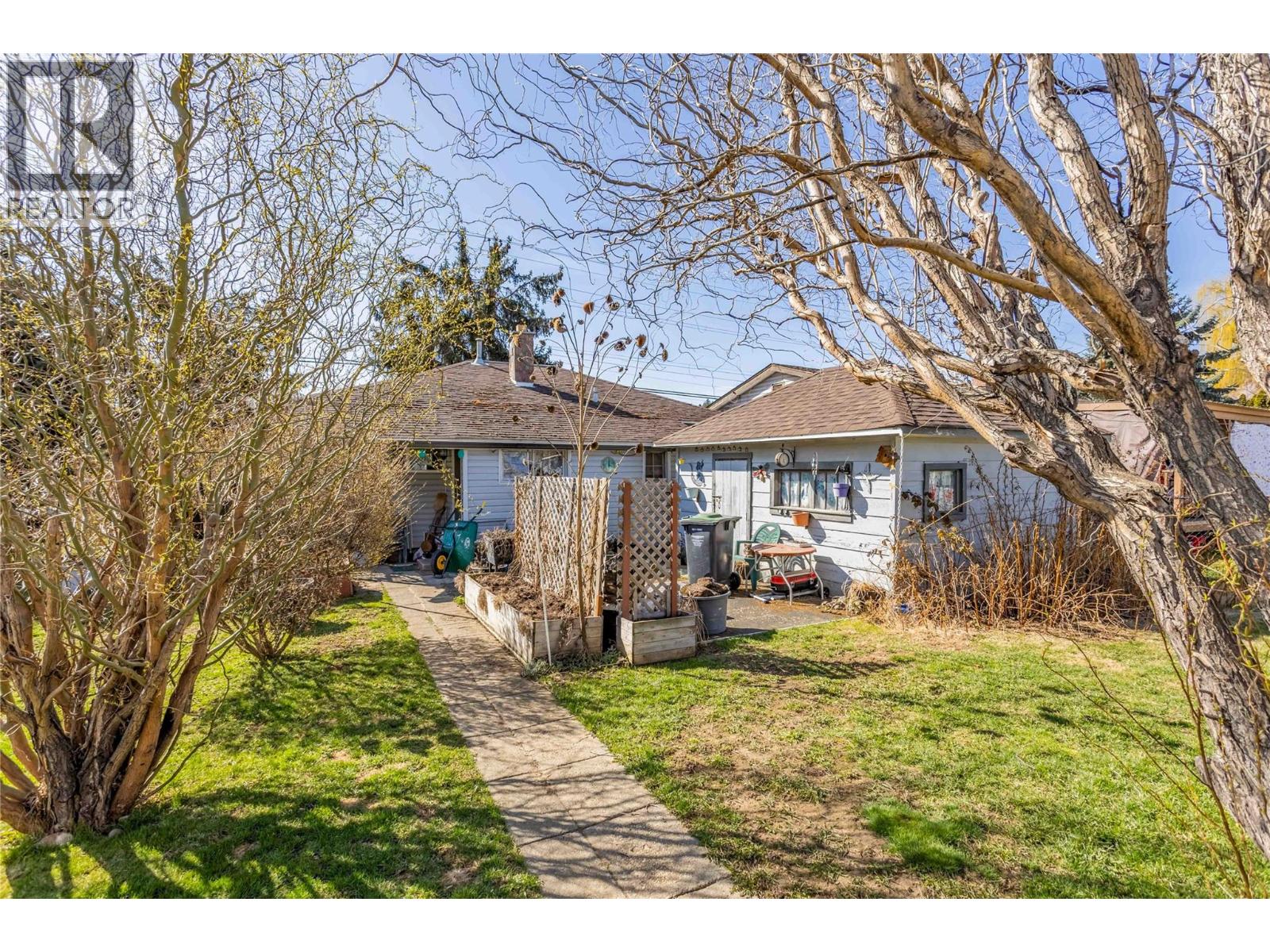 3156 Woodsdale Road