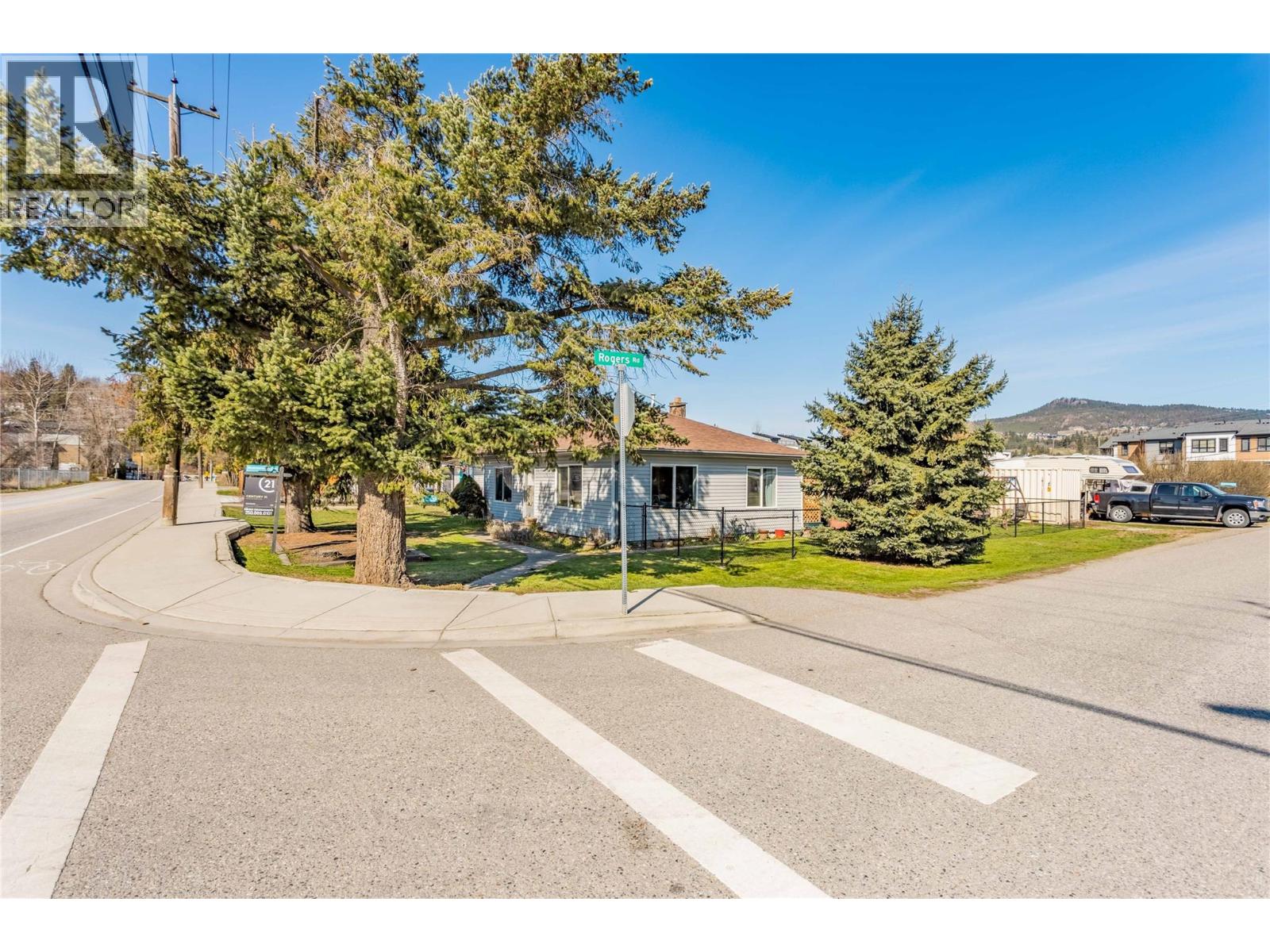 3156 Woodsdale Road
