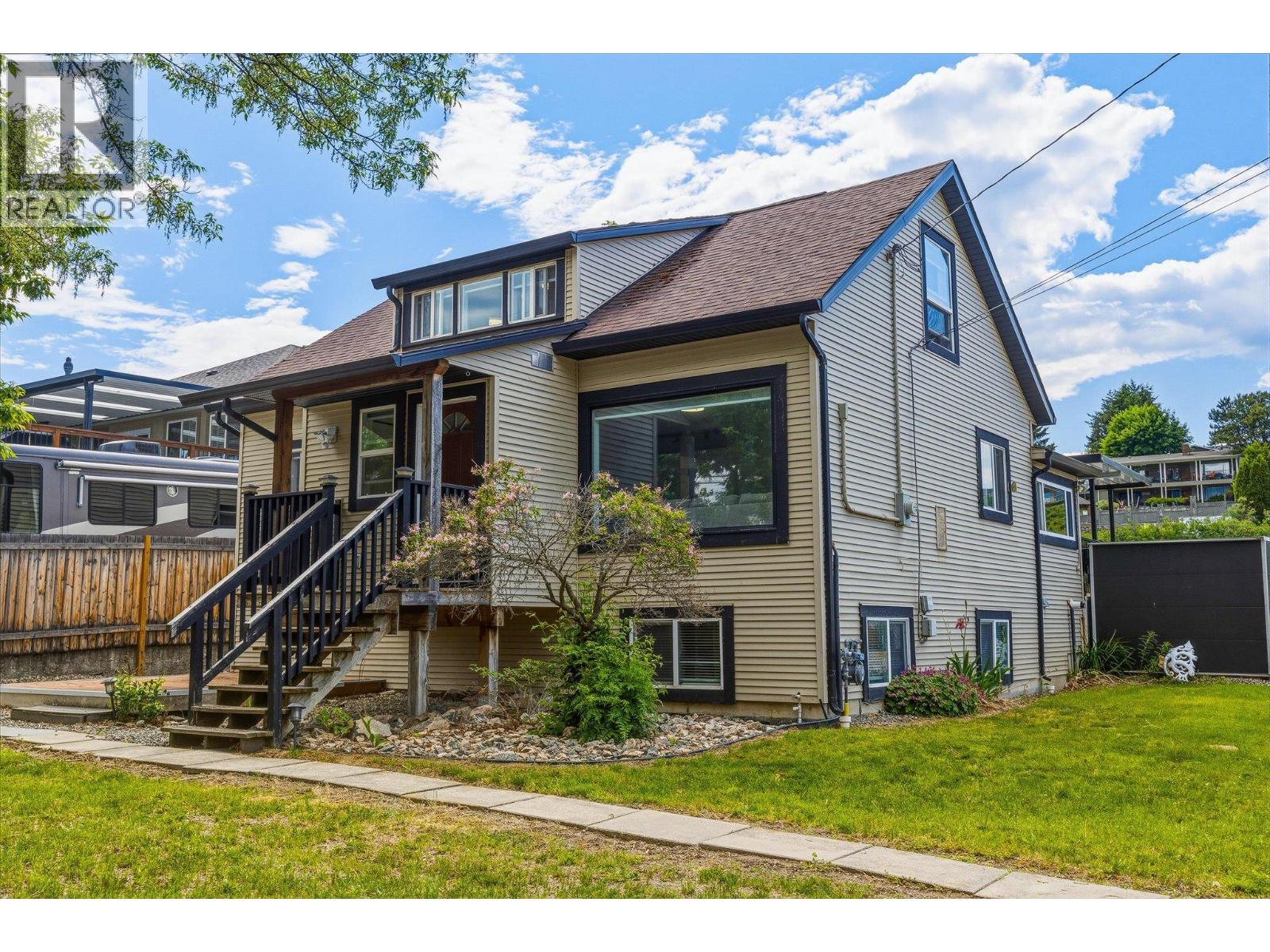 11592 Okanagan Centre Road E