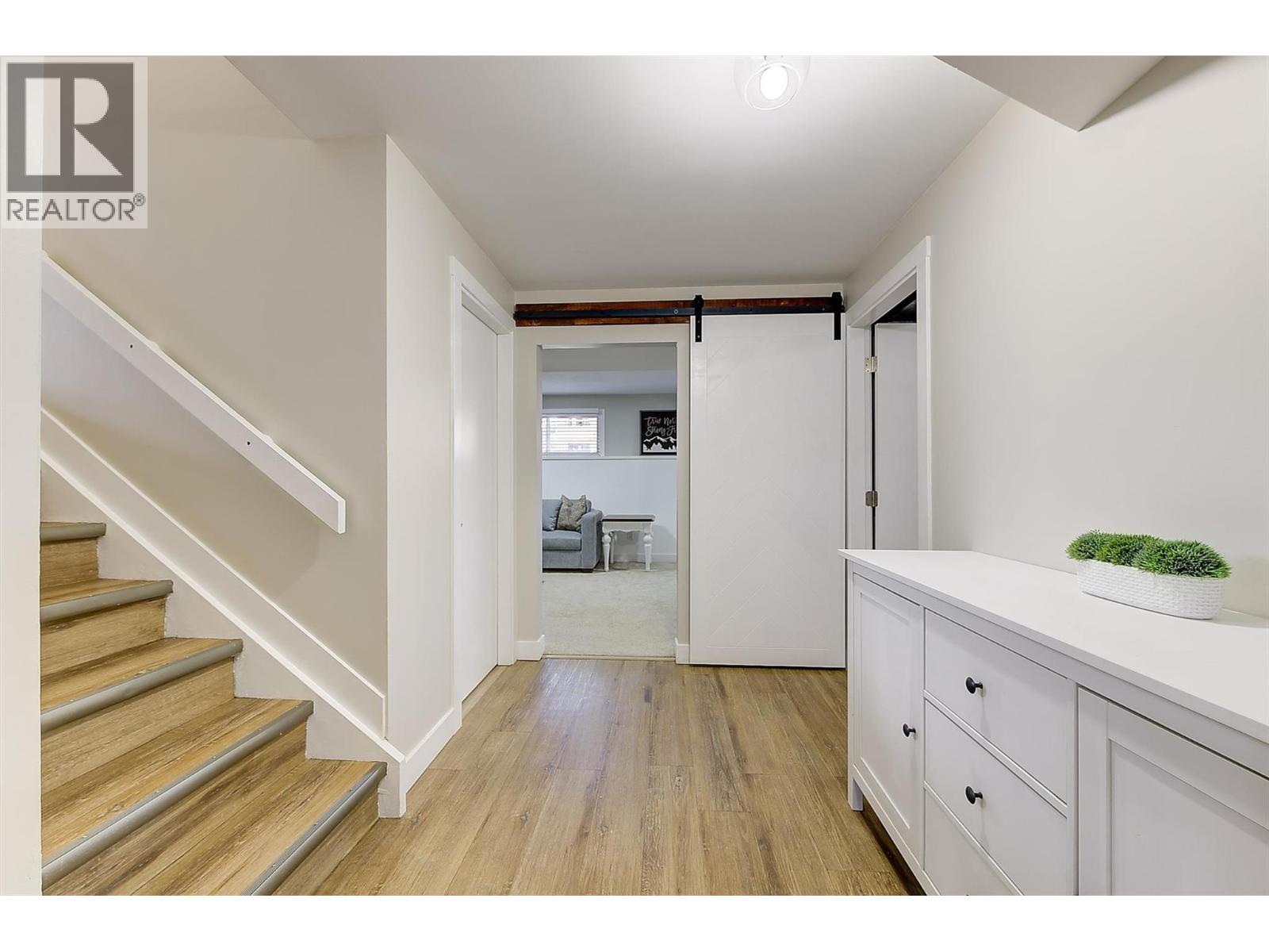 230 Kneller Road