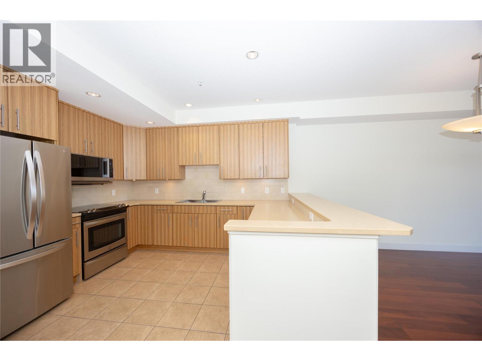 457 West Avenue Unit# 307