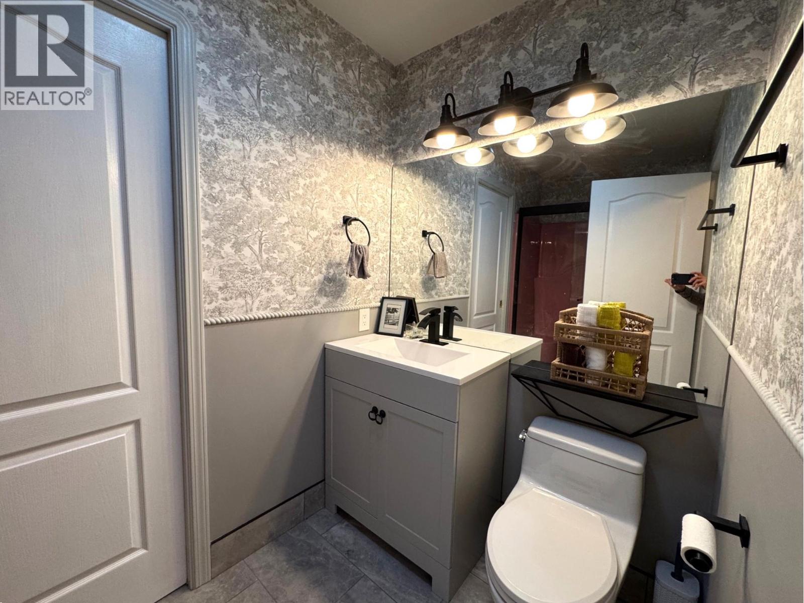2250 Louie Drive Unit# 17