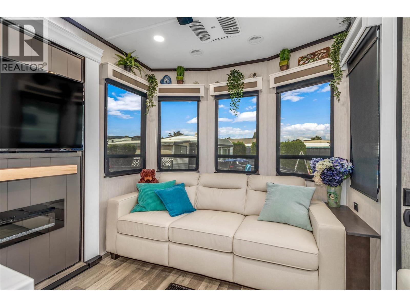 415 Commonwealth Road Unit# 396 Lot# 396