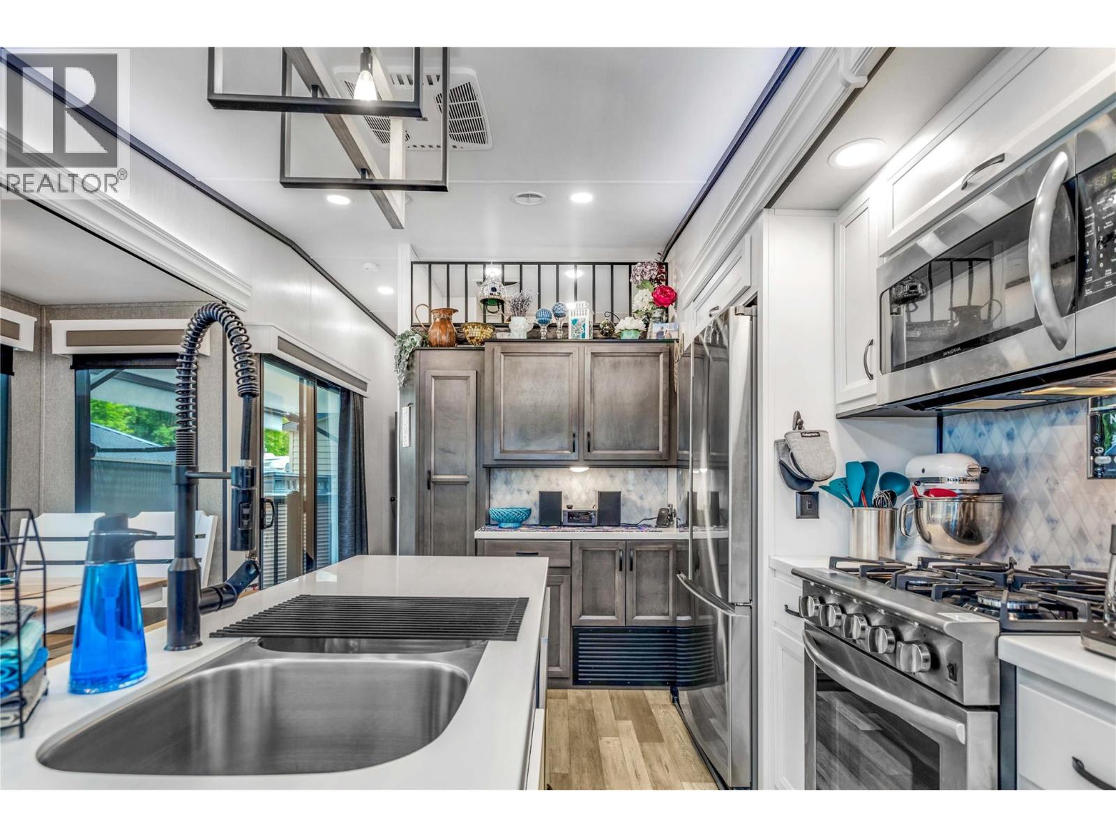 415 Commonwealth Road Unit# 396 Lot# 396