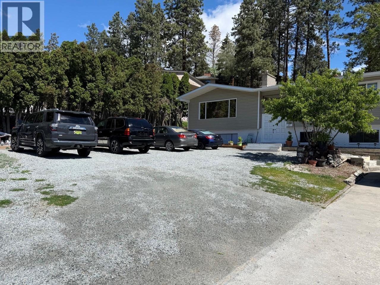 647 Clifton Road