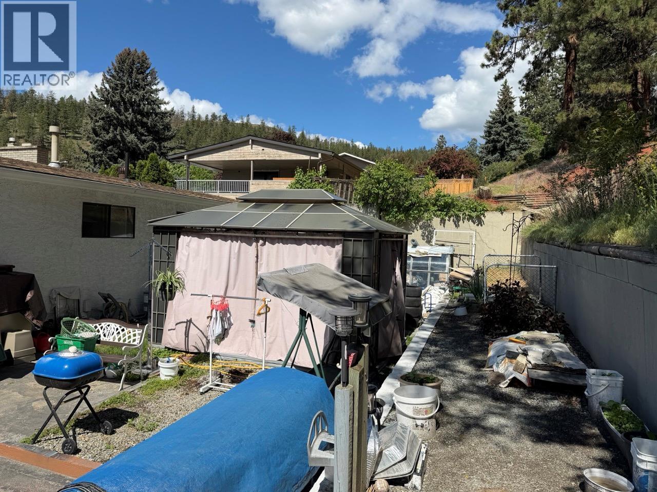 647 Clifton Road