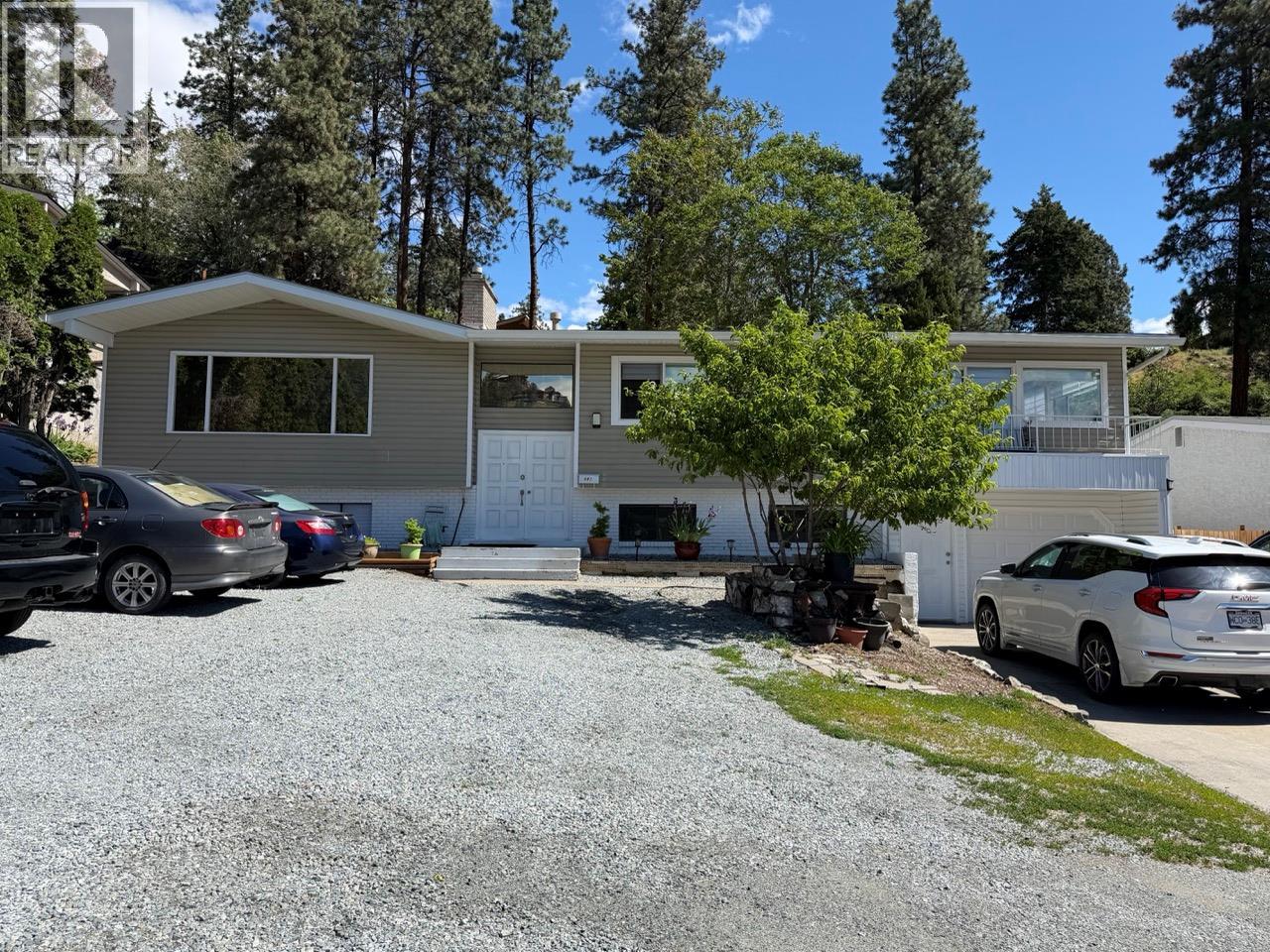647 Clifton Road