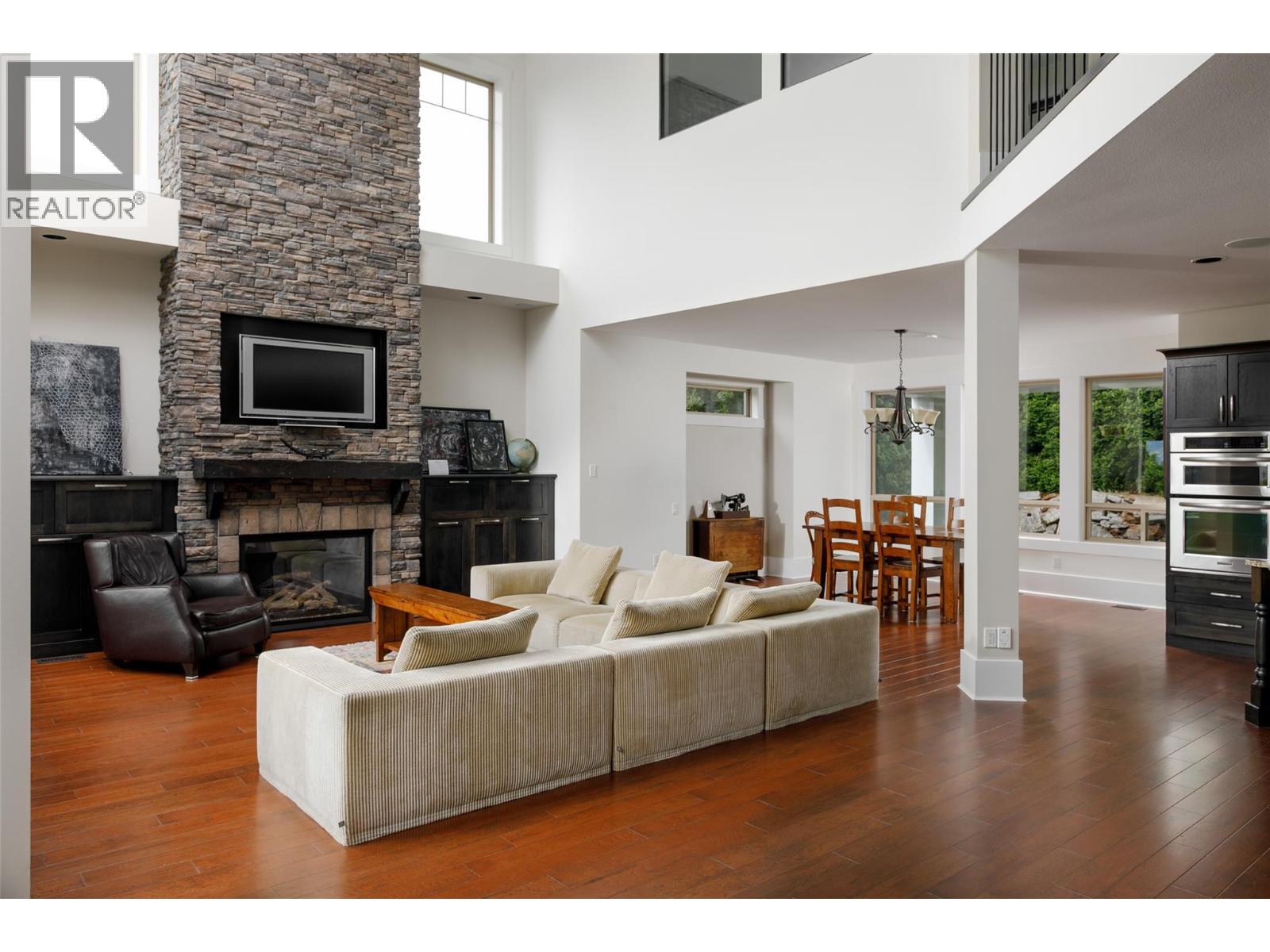 3192 Vineyard View Drive
