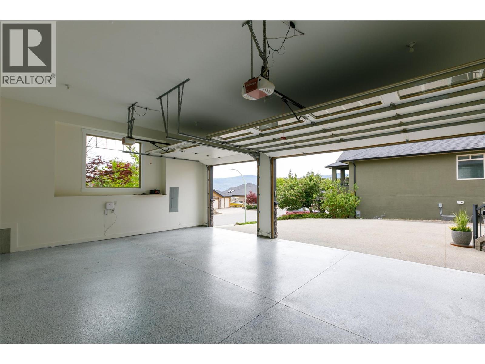 3192 Vineyard View Drive