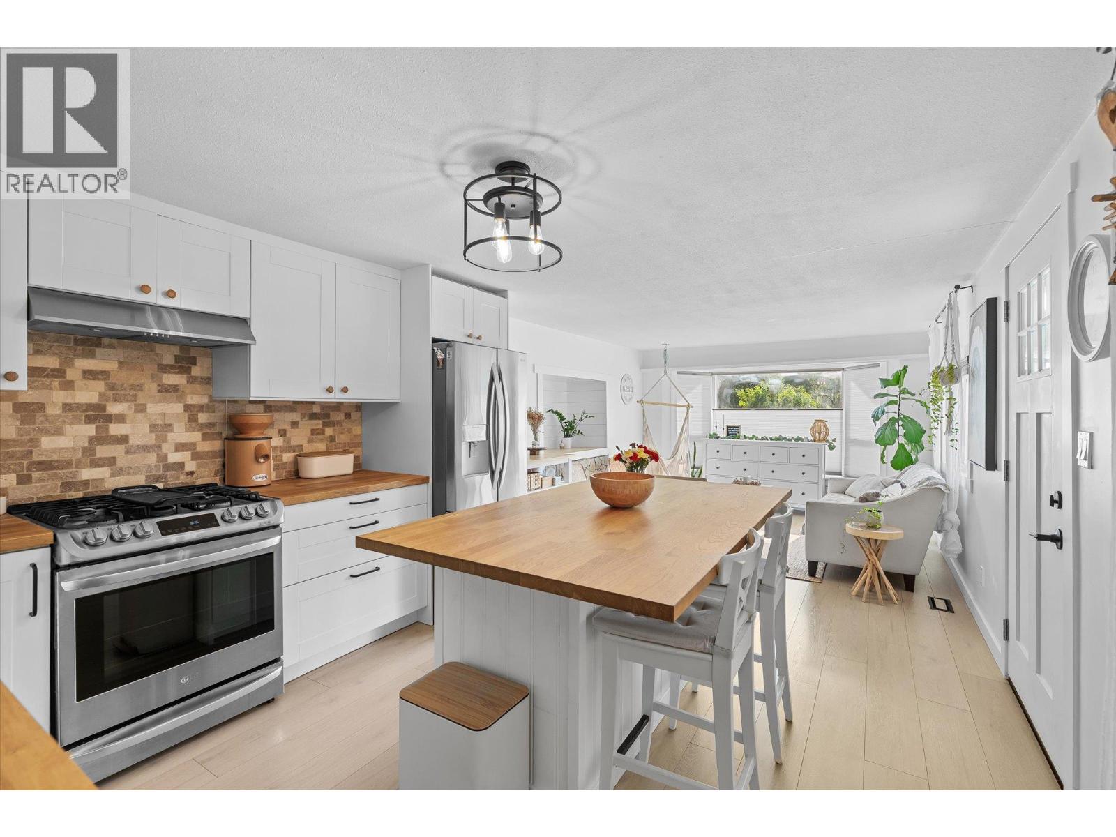2035 Boucherie Road Unit# 95