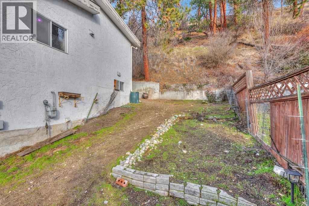 1745 Hollywood Road S