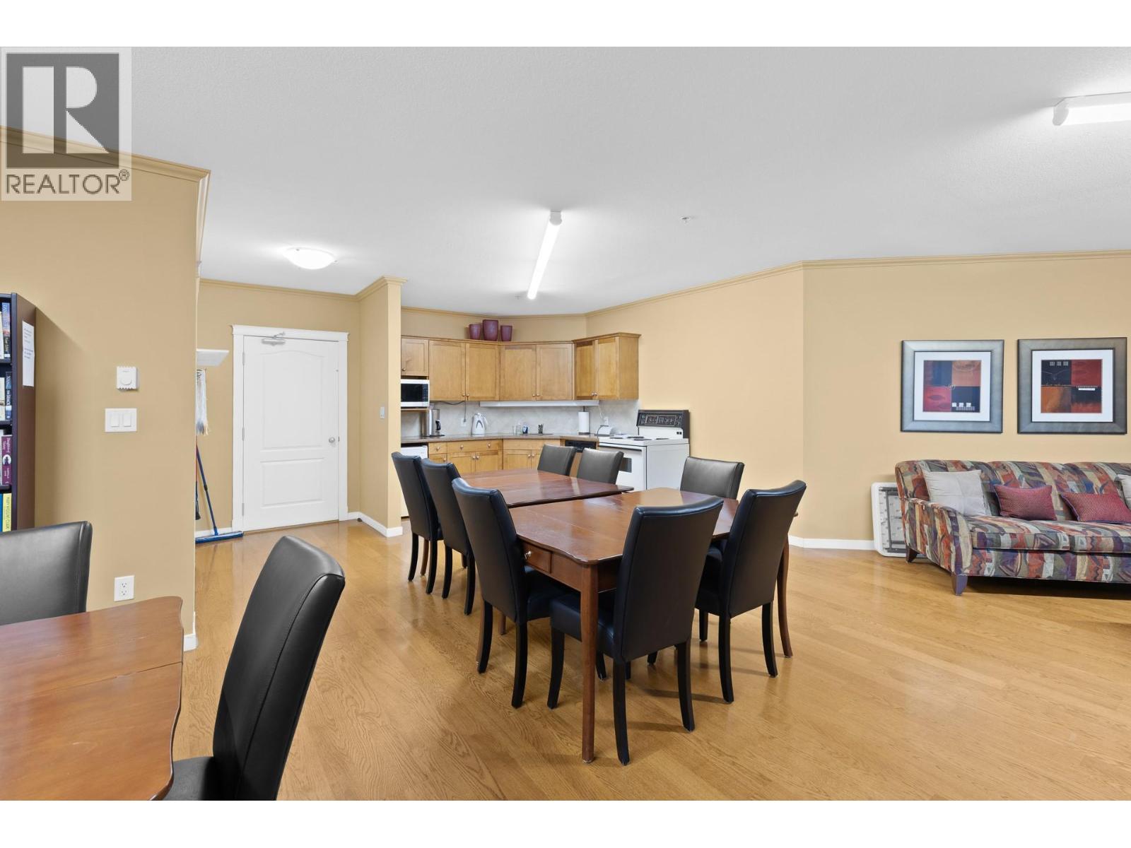 303 Whitman Road Unit# 106