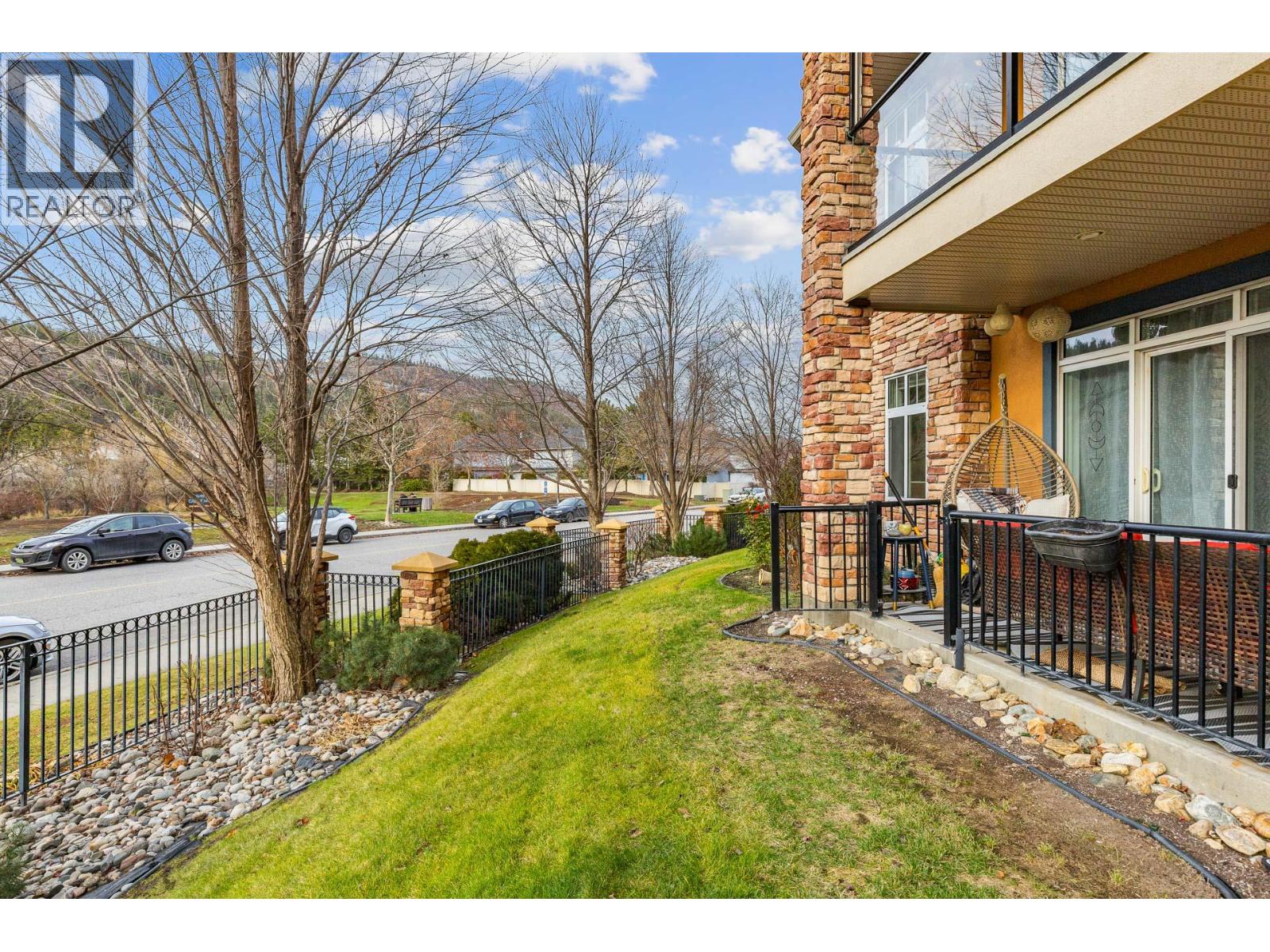 303 Whitman Road Unit# 106