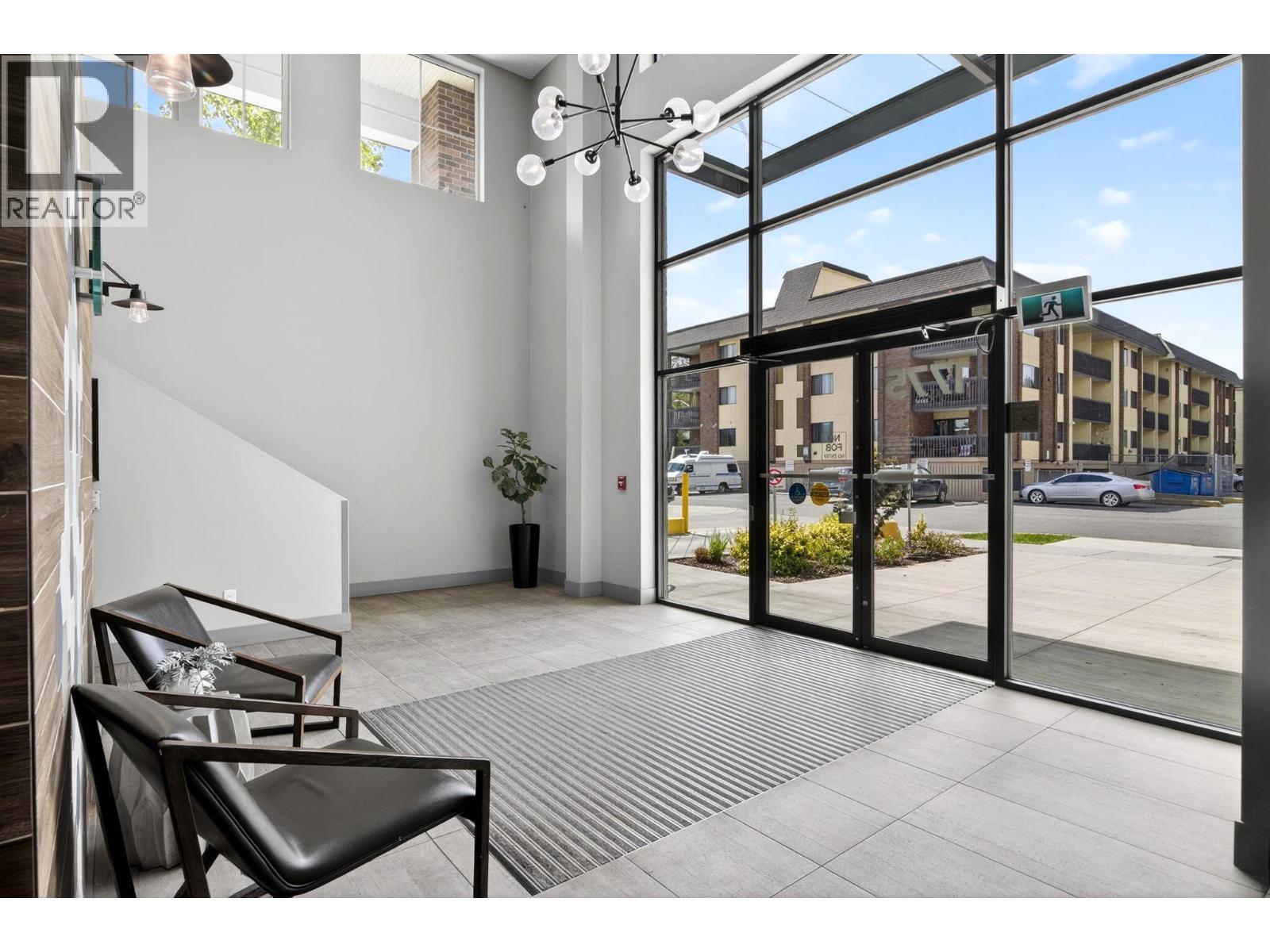 1775 Chapman Place Unit# 319