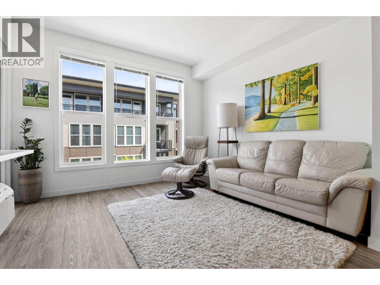 1775 Chapman Place Unit# 319