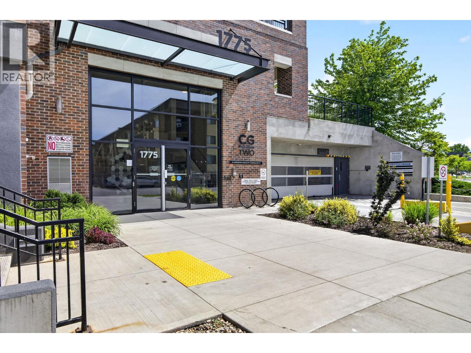 1775 Chapman Place Unit# 319