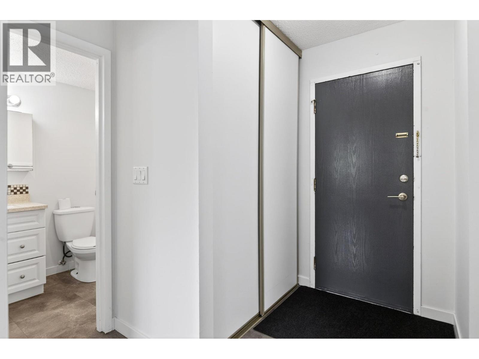 625 Rowcliffe Avenue Unit# 108