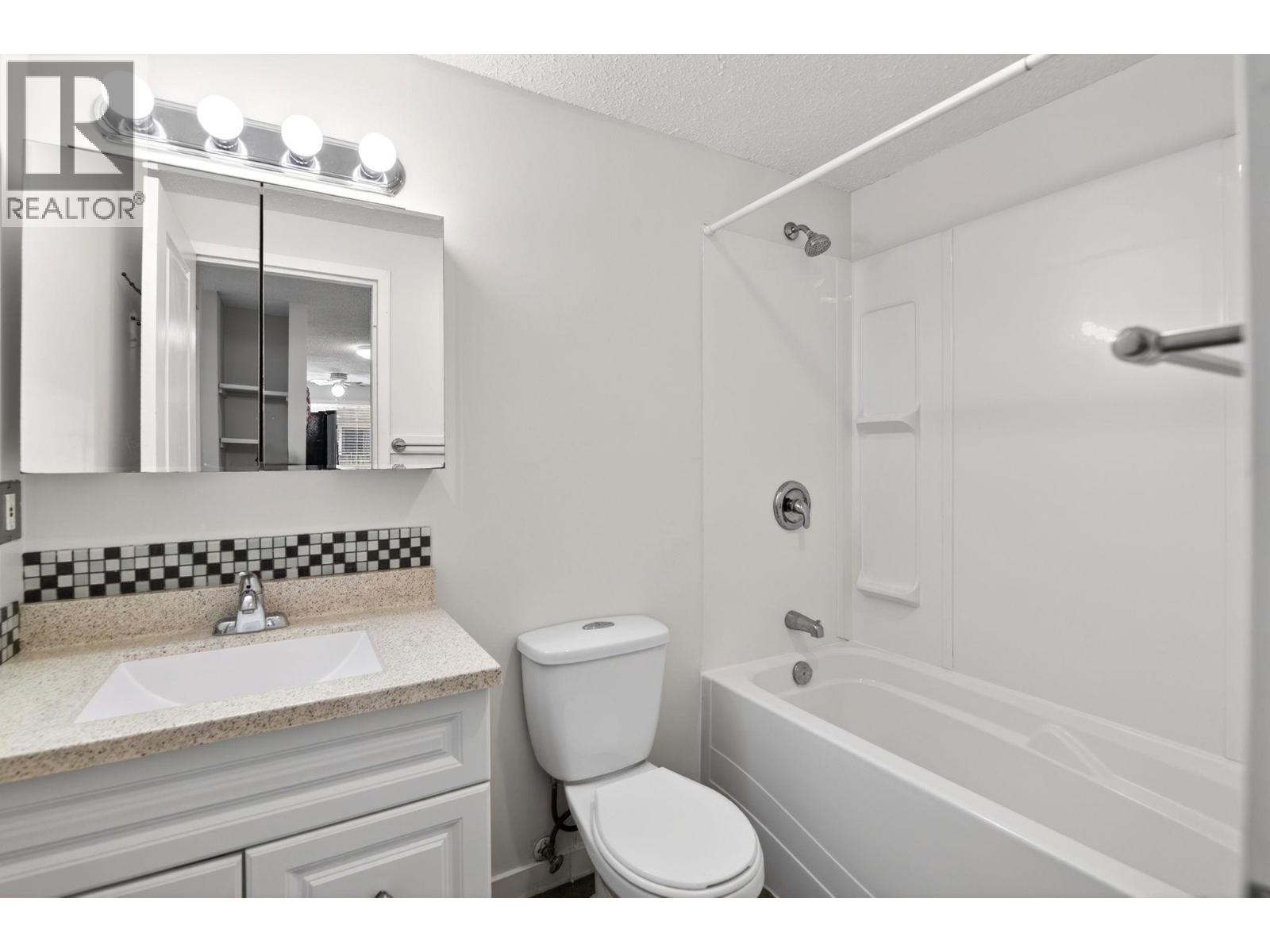 625 Rowcliffe Avenue Unit# 108