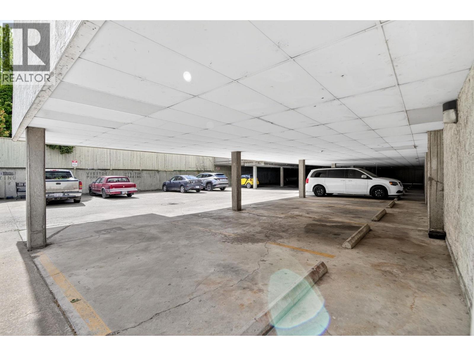 625 Rowcliffe Avenue Unit# 108