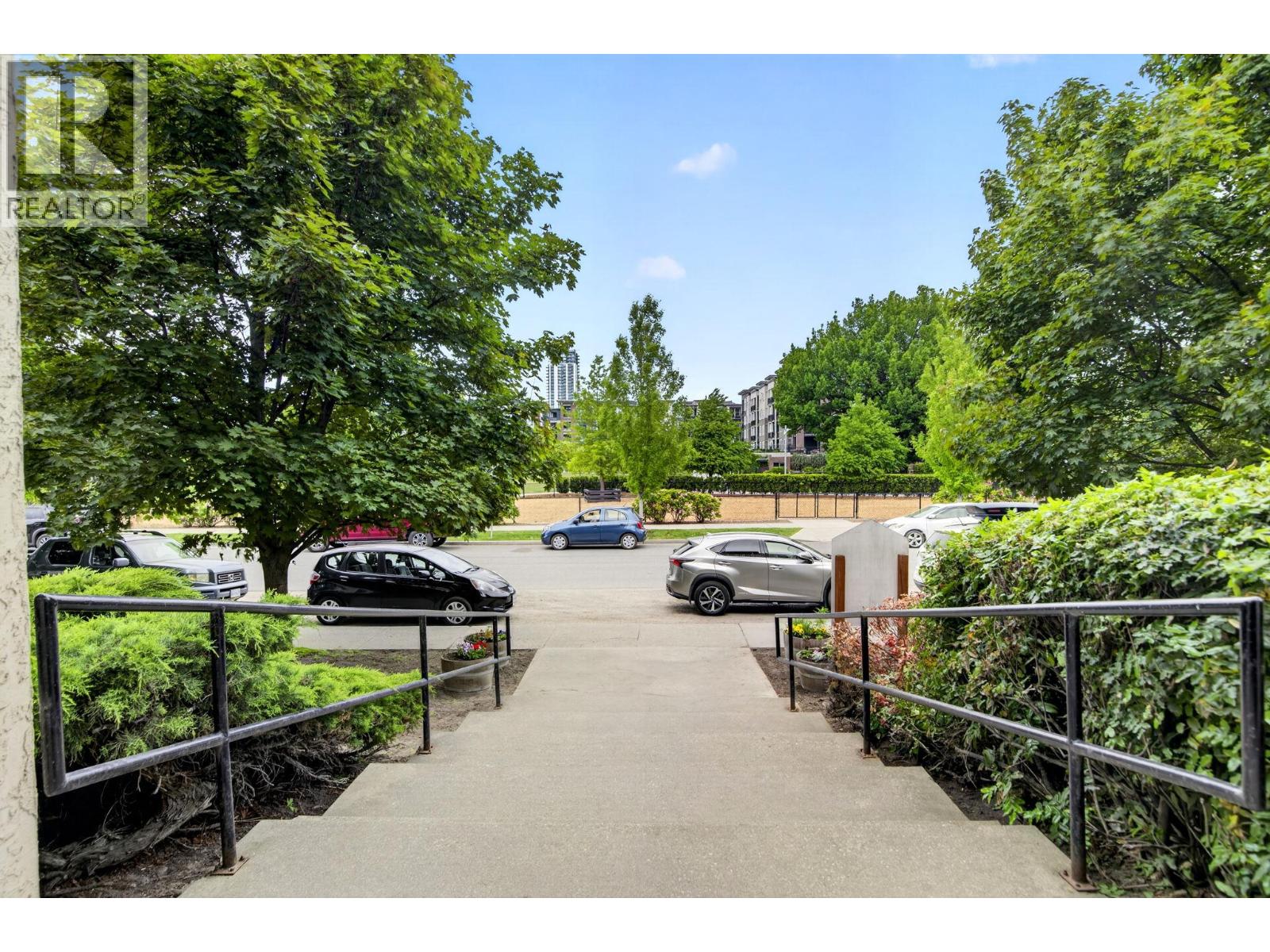 625 Rowcliffe Avenue Unit# 108