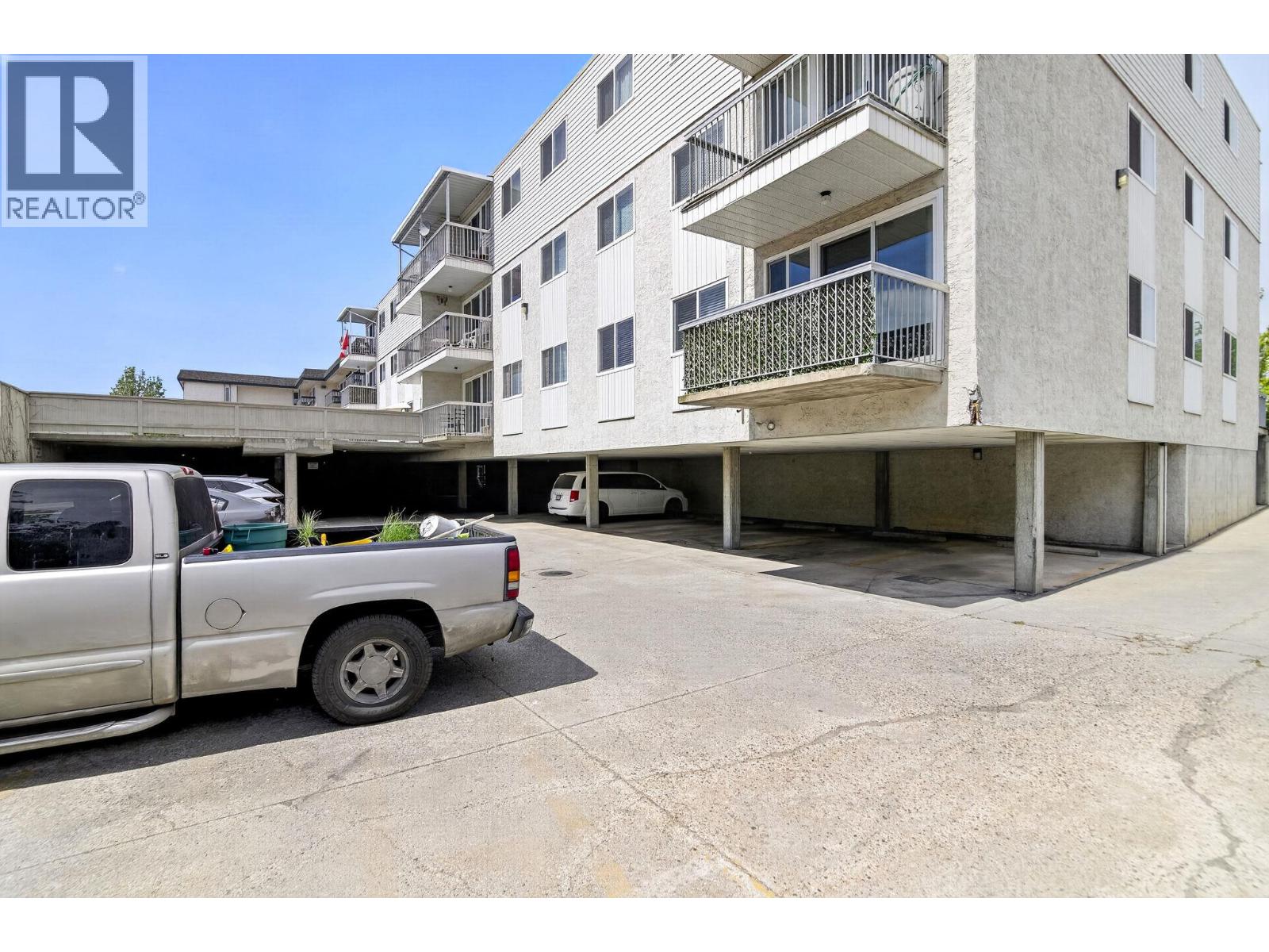 625 Rowcliffe Avenue Unit# 108