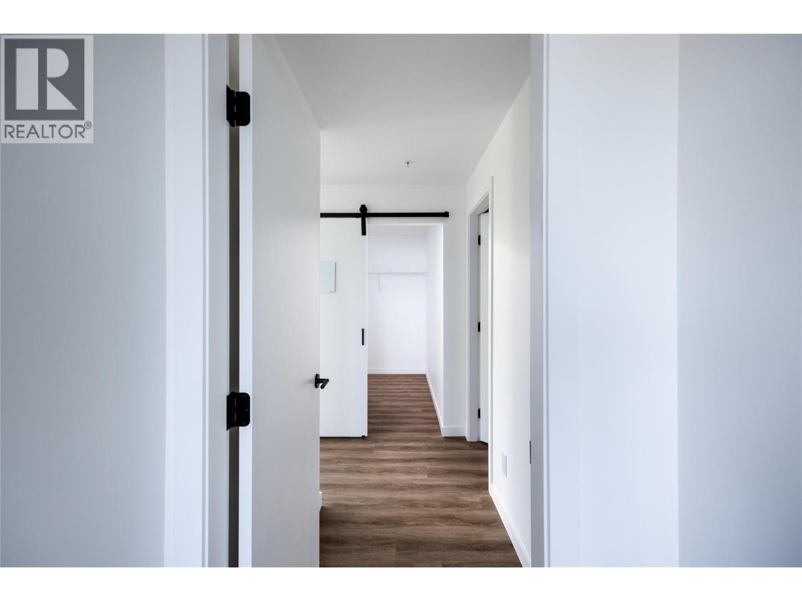 615 Rutland N Road Unit# 401