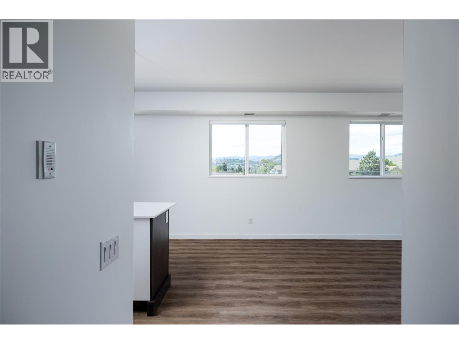 615 Rutland N Road Unit# 401