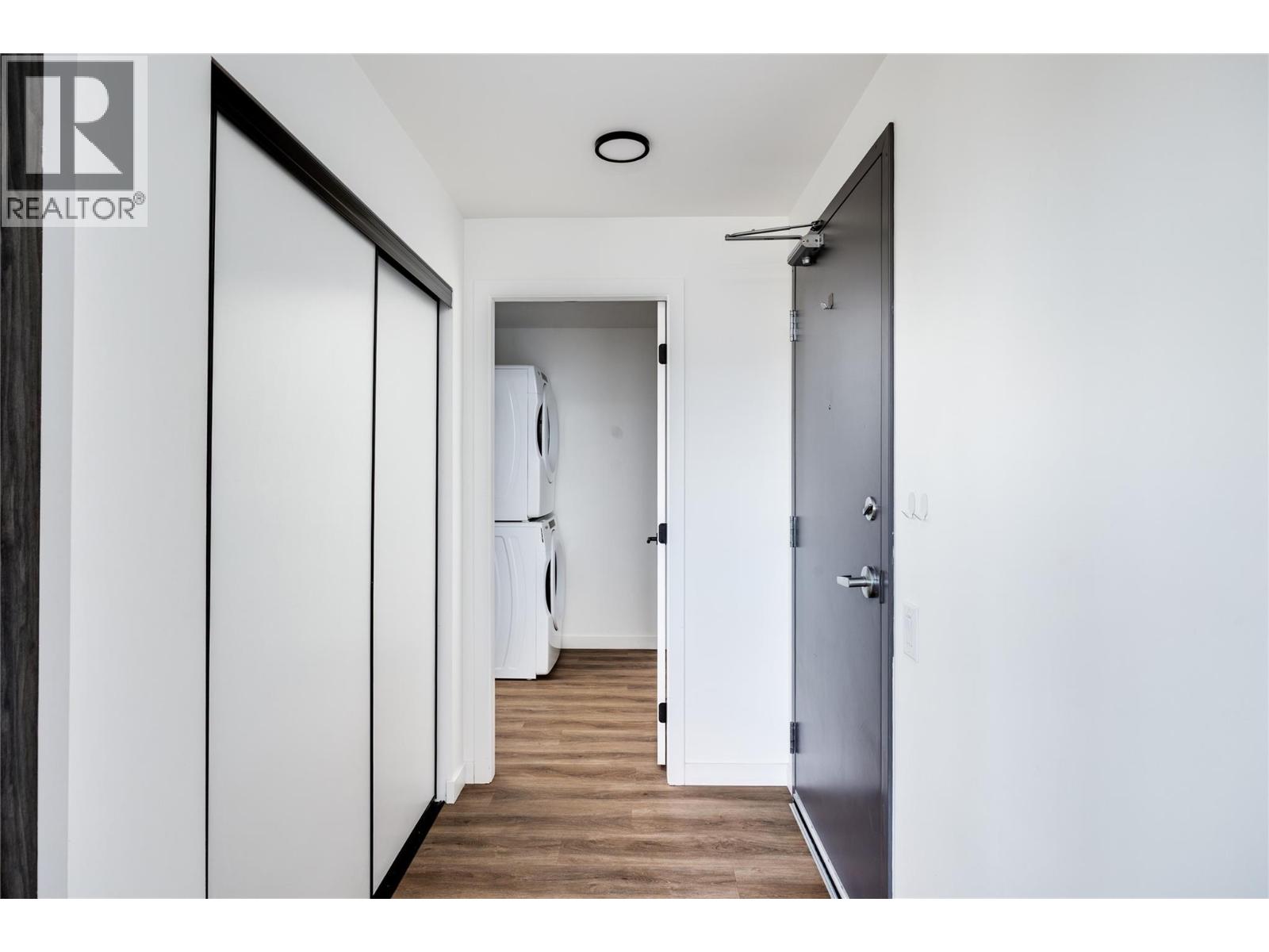 615 Rutland N Road Unit# 401