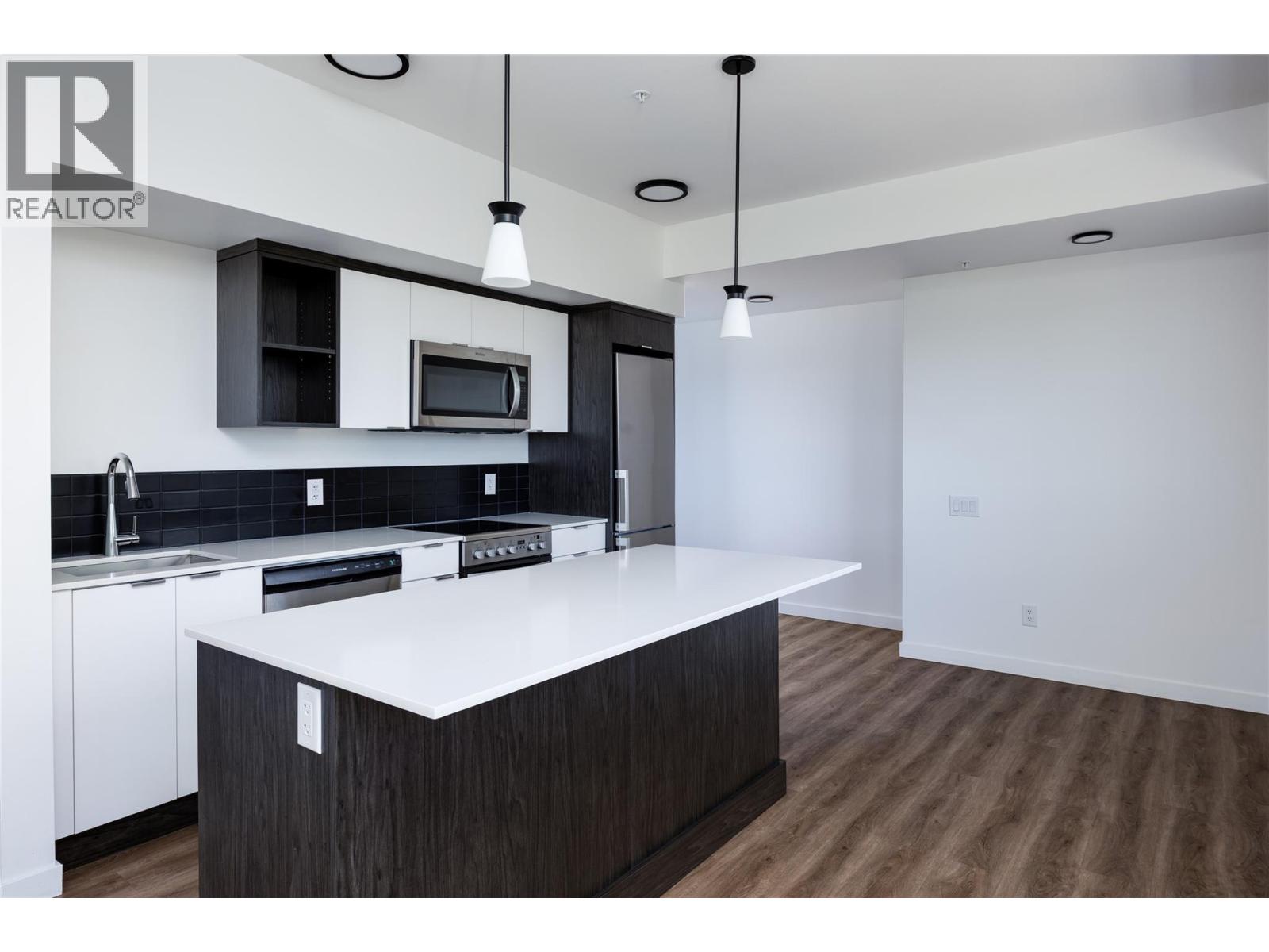 615 Rutland N Road Unit# 401