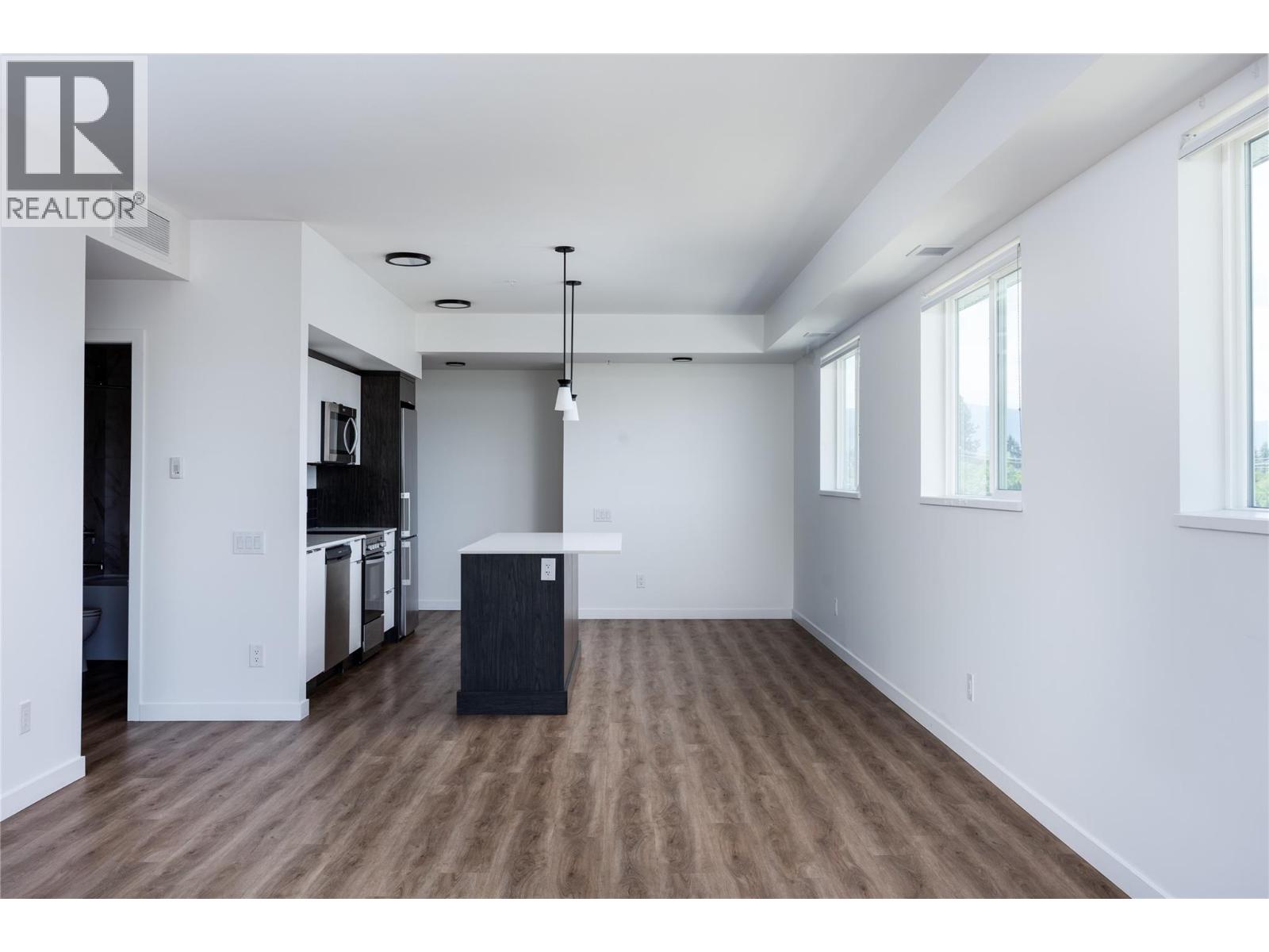 615 Rutland N Road Unit# 401