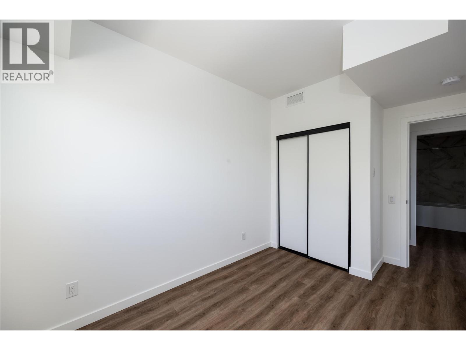 615 Rutland N Road Unit# 401