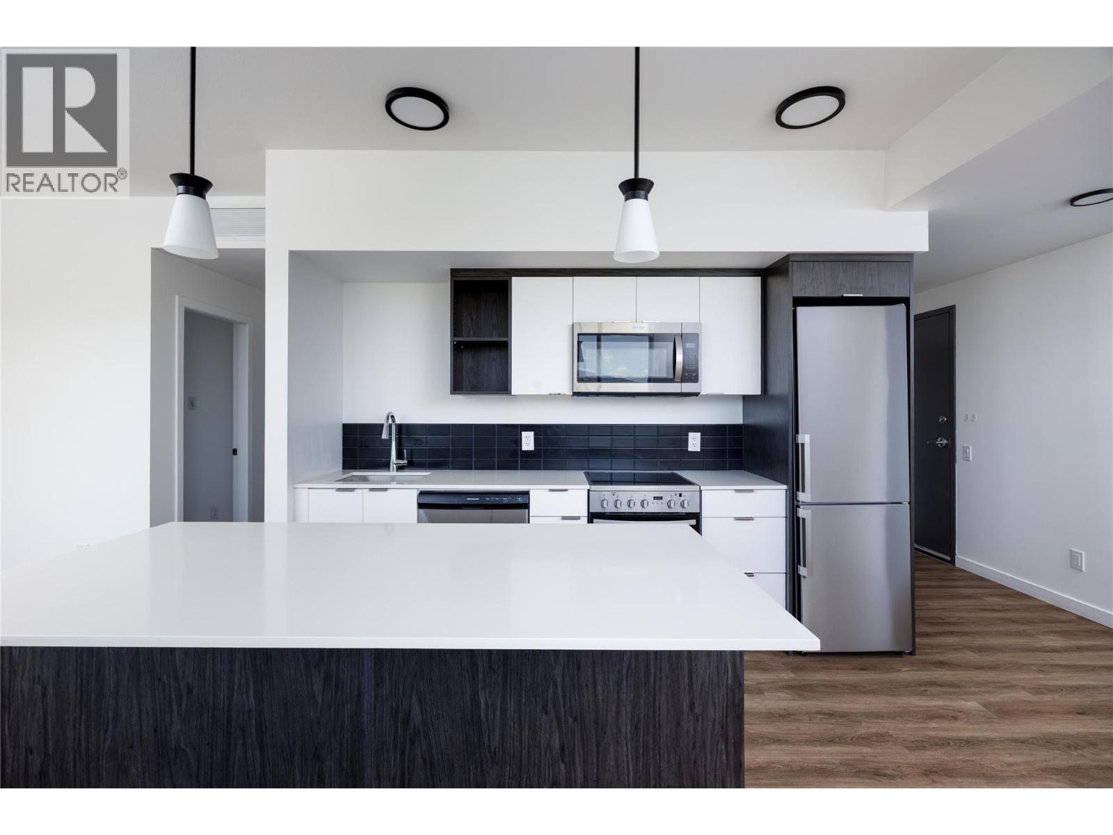 615 Rutland N Road Unit# 401